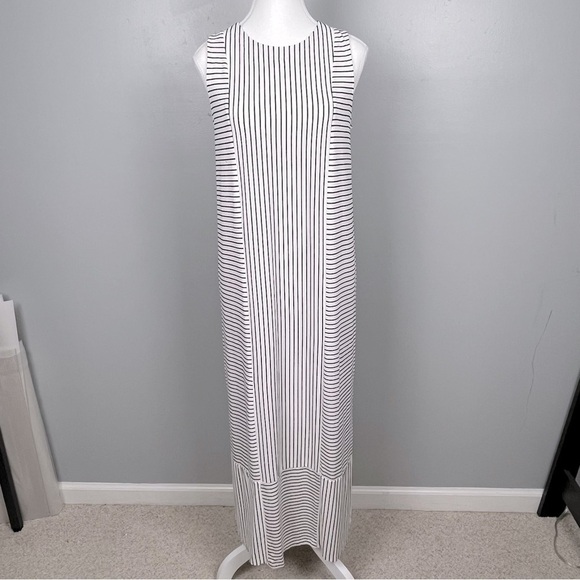 J. Jill Dresses & Skirts - J.Jill Wearever Collection sleeveless white black striped maxi dress, small.